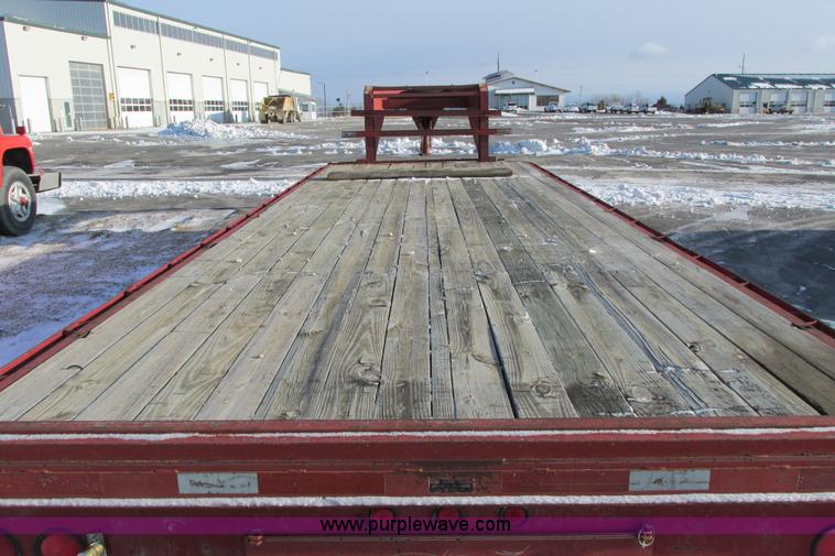 image for item AJ9245 1996 PJ gooseneck trailer