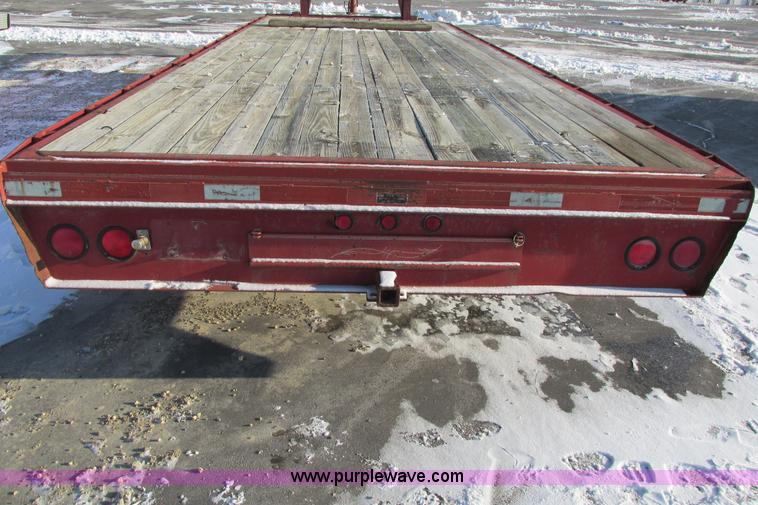 image for item AJ9245 1996 PJ gooseneck trailer