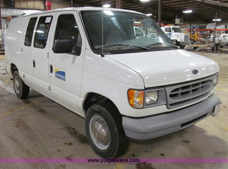 image for item D7231 1999 Ford Econoline E250 van