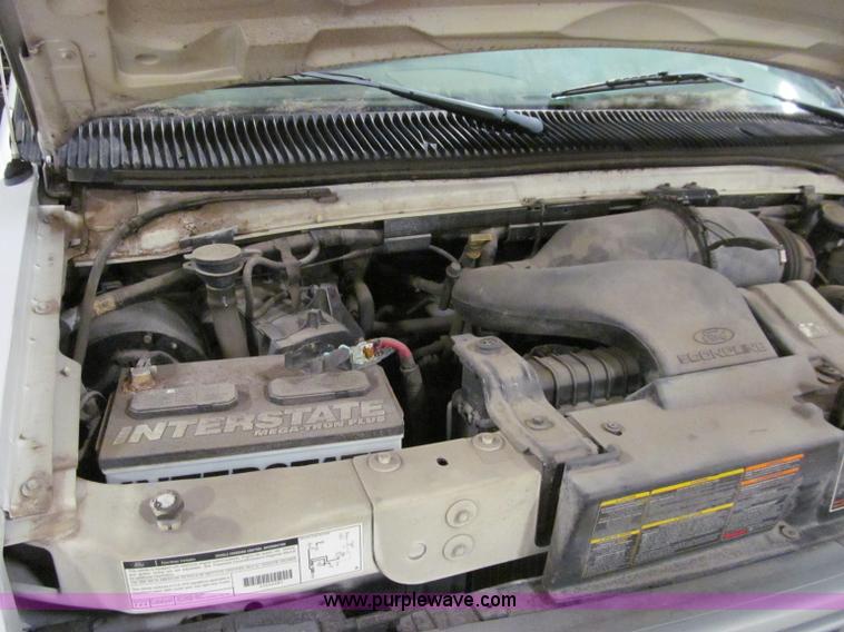 image for item D7231 1999 Ford Econoline E250 van