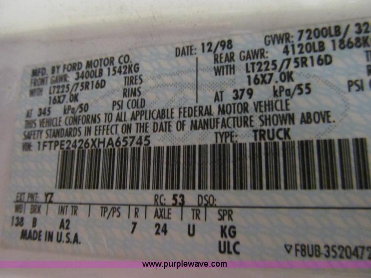 image for item D7231 1999 Ford Econoline E250 van