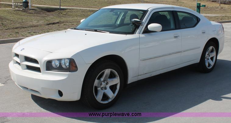image for item E2918 2009 Dodge Charger SE