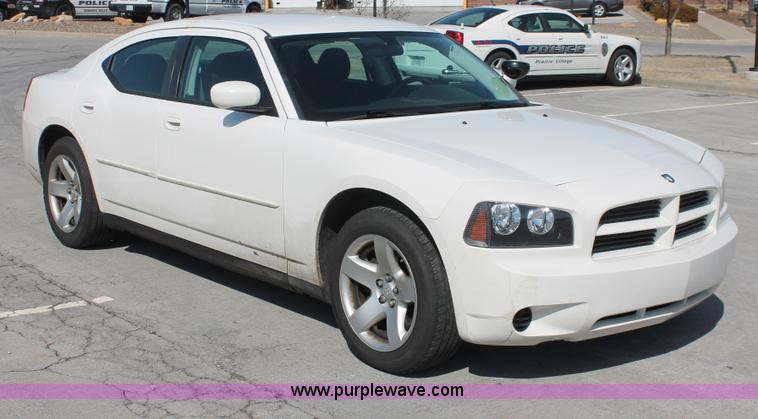 image for item E2918 2009 Dodge Charger SE