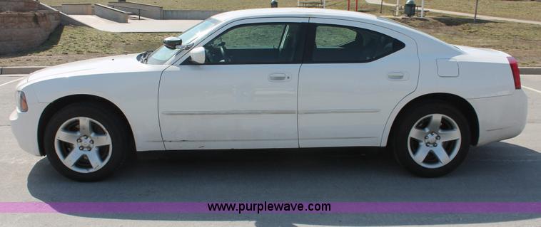 image for item E2918 2009 Dodge Charger SE