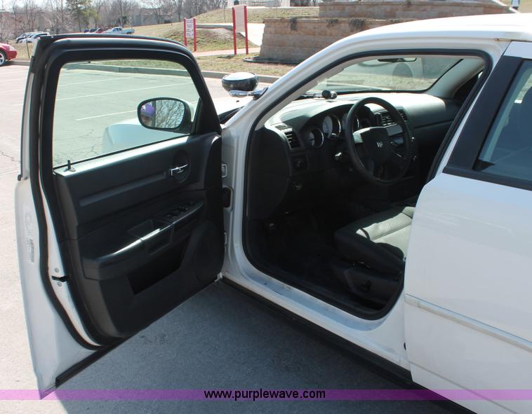 image for item E2918 2009 Dodge Charger SE