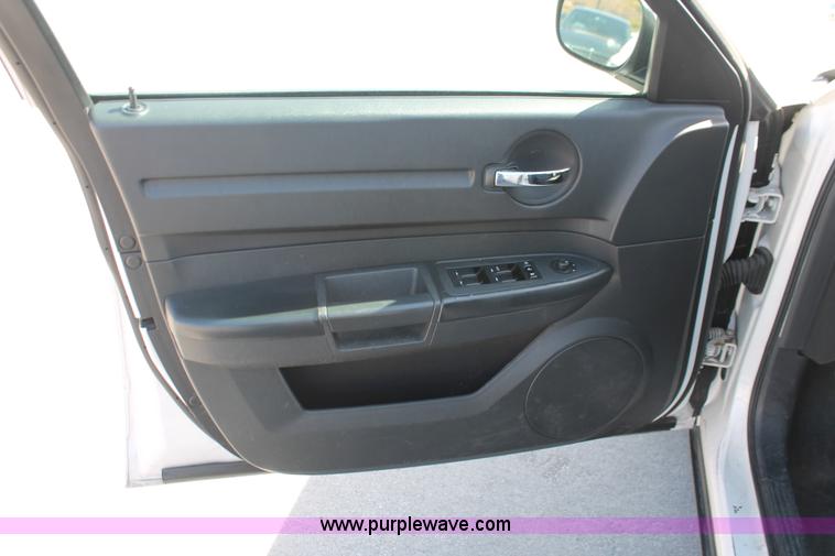 image for item E2918 2009 Dodge Charger SE