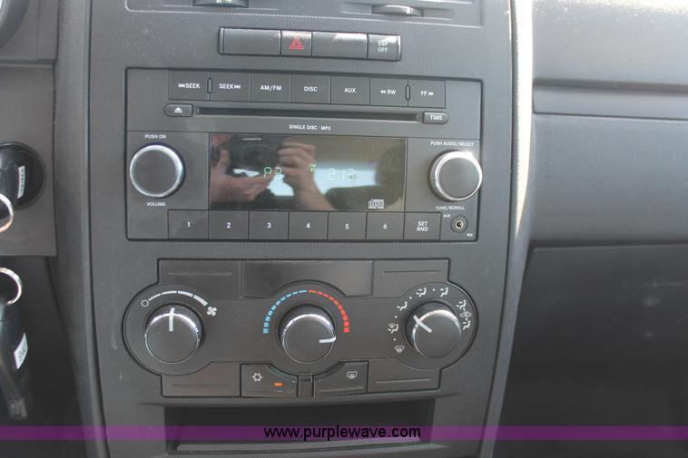 image for item E2918 2009 Dodge Charger SE