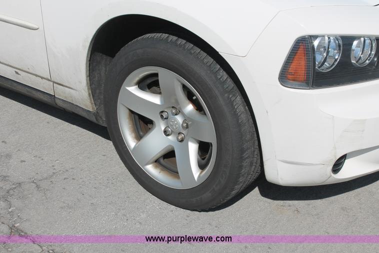 image for item E2918 2009 Dodge Charger SE