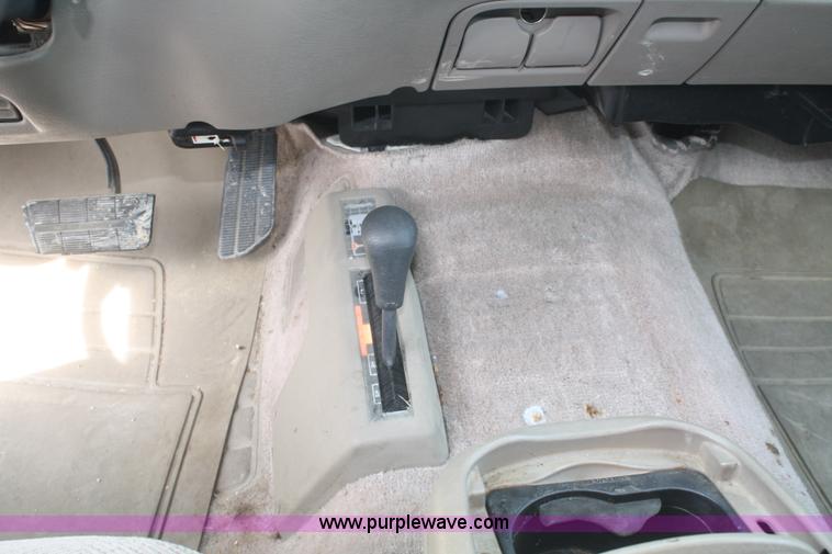 image for item E2921 1997 GMC Yukon SLE SUV