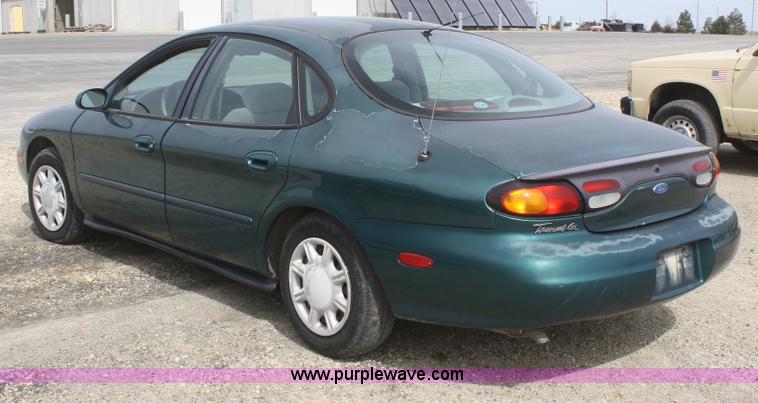 image for item E2923 1996 Ford Taurus GL