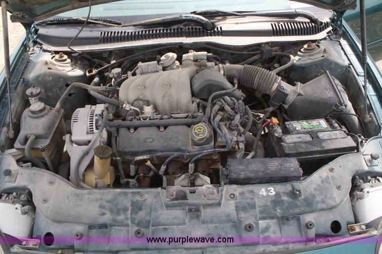 image for item E2923 1996 Ford Taurus GL