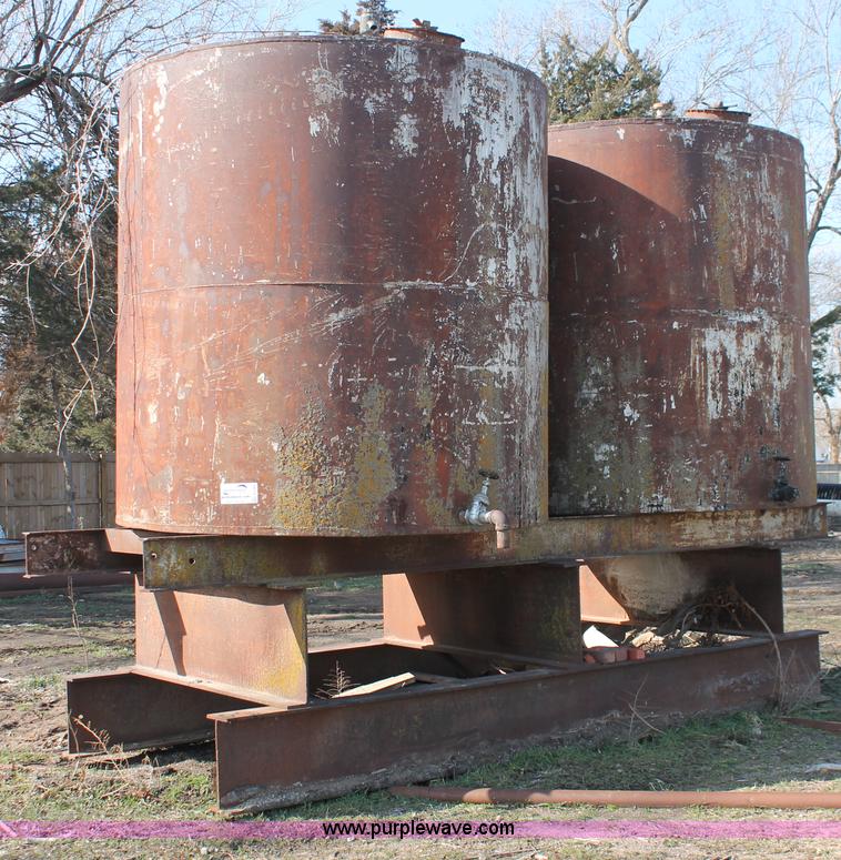 image for item E2964 (2) steel tanks