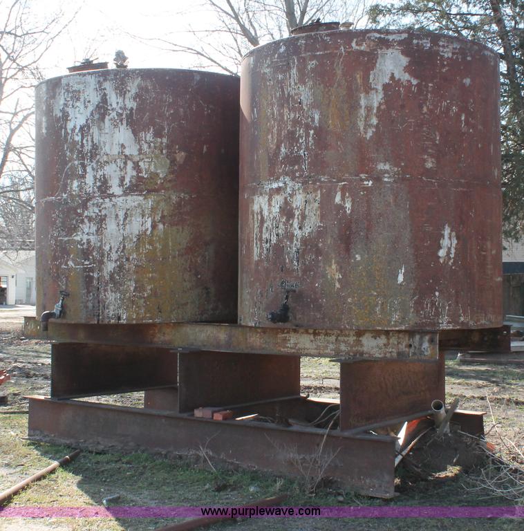 image for item E2964 (2) steel tanks