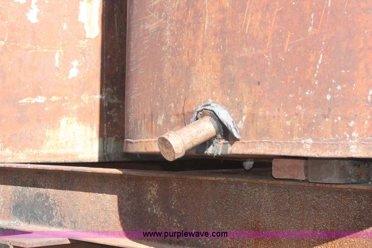 image for item E2964 (2) steel tanks