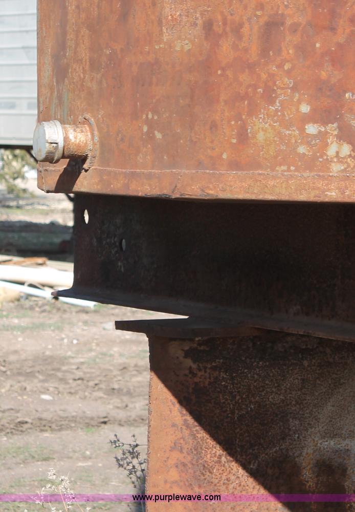 image for item E2964 (2) steel tanks