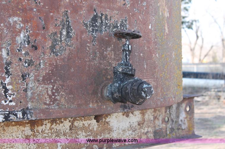 image for item E2964 (2) steel tanks