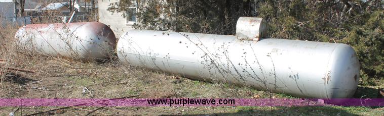 image for item E2965 (2) 1,000 gallon propane tanks