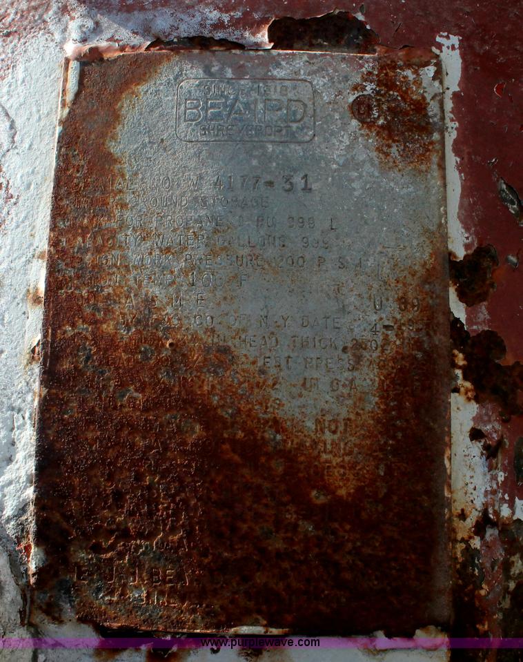 image for item E2965 (2) 1,000 gallon propane tanks