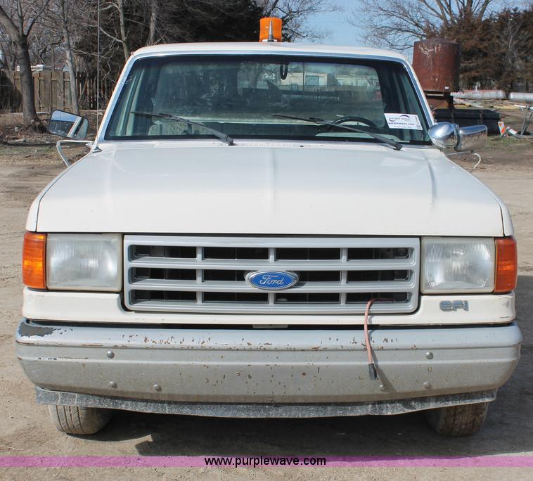 image for item E2966 1991 Ford F150 pickup truck