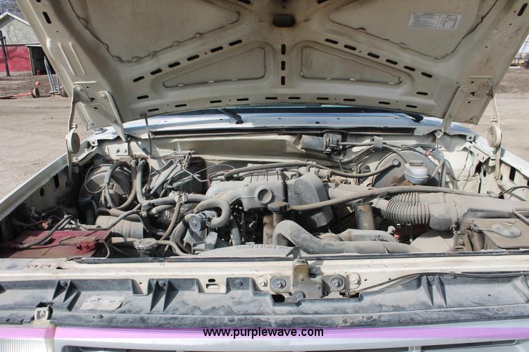 image for item E2966 1991 Ford F150 pickup truck