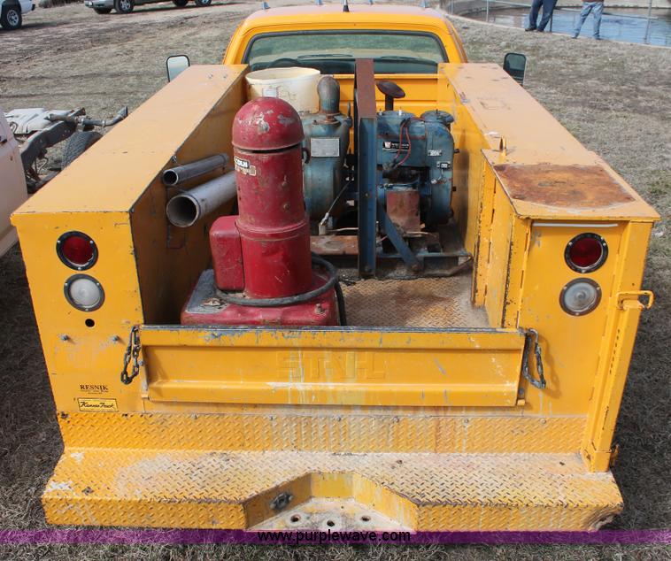 image for item E2967 1992 Dodge D350 utility truck