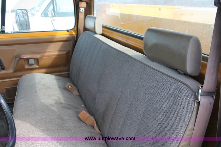 image for item E2967 1992 Dodge D350 utility truck