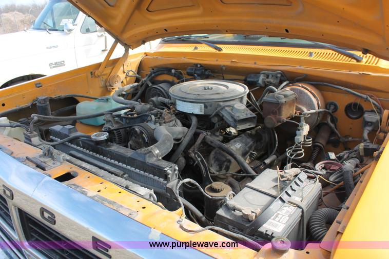 image for item E2967 1992 Dodge D350 utility truck