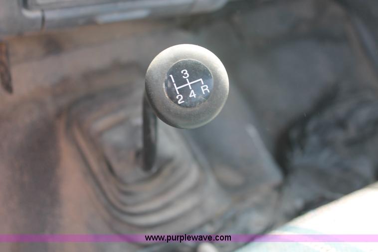 image for item E2968 1985 Ford F250 pickup truck