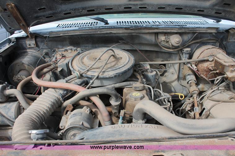 image for item E2968 1985 Ford F250 pickup truck