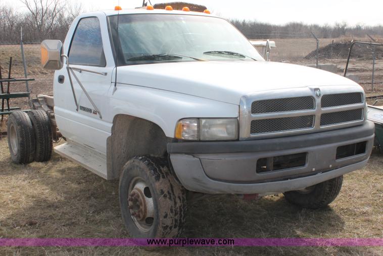 image for item E2969 1995 Dodge Ram 3500 LT cab and chassis