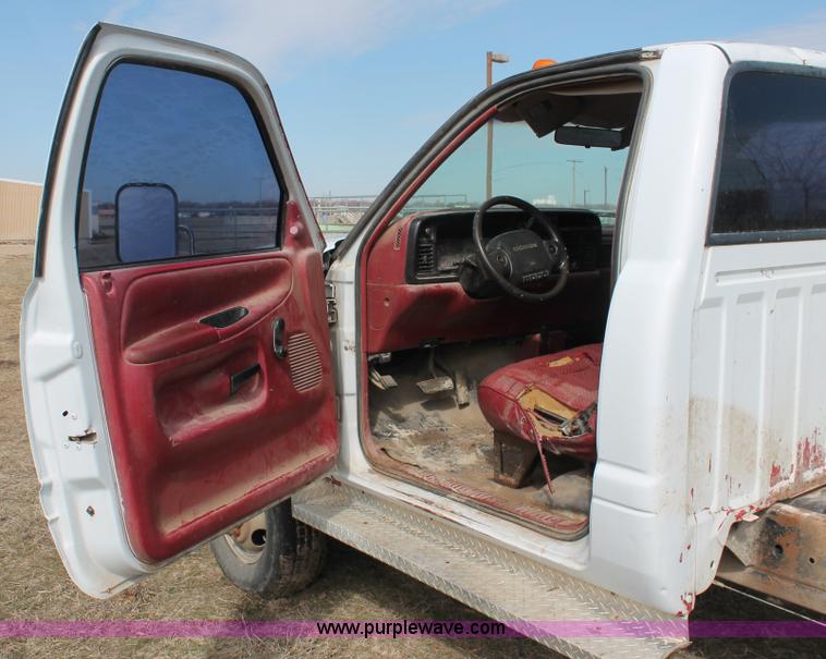 image for item E2969 1995 Dodge Ram 3500 LT cab and chassis