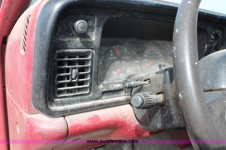 image for item E2969 1995 Dodge Ram 3500 LT cab and chassis