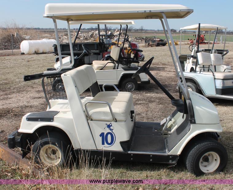 image for item E2970 Yamaha golf cart