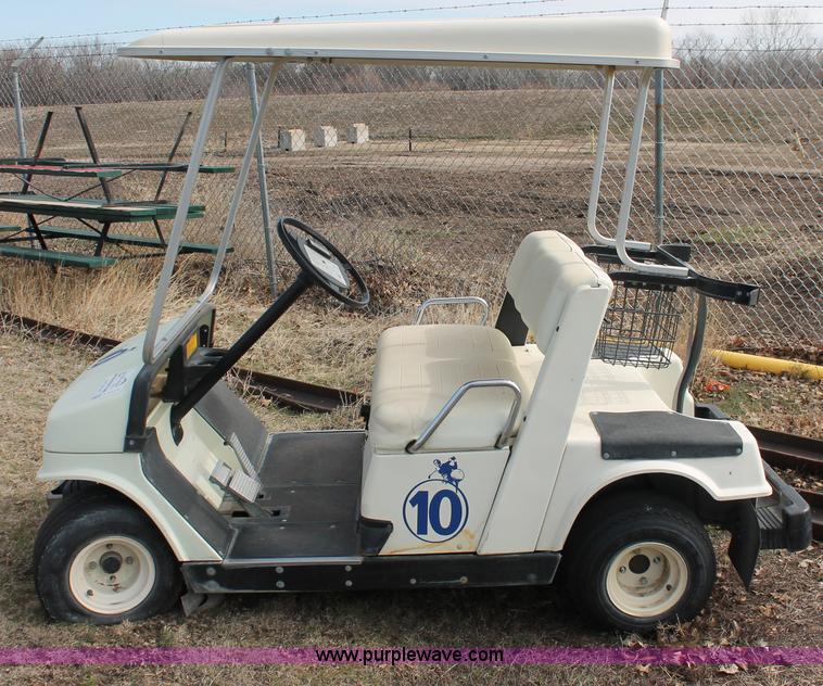 image for item E2970 Yamaha golf cart