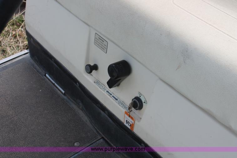 image for item E2970 Yamaha golf cart