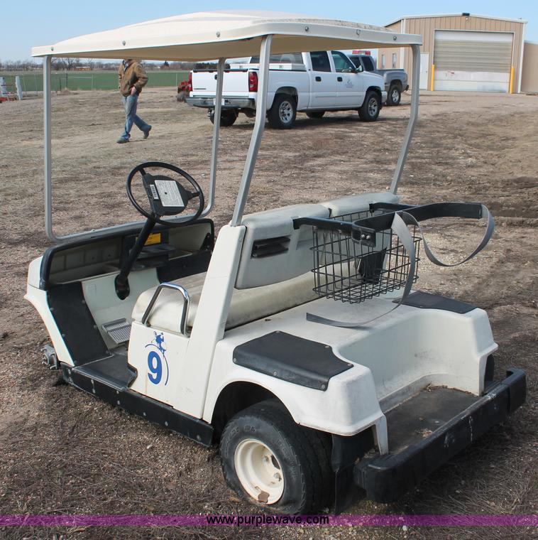 image for item E2972 Yamaha golf cart