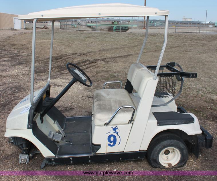 image for item E2972 Yamaha golf cart
