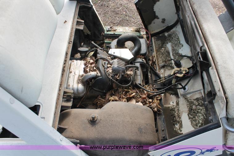 image for item E2972 Yamaha golf cart