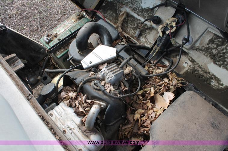 image for item E2972 Yamaha golf cart