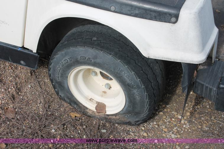 image for item E2972 Yamaha golf cart