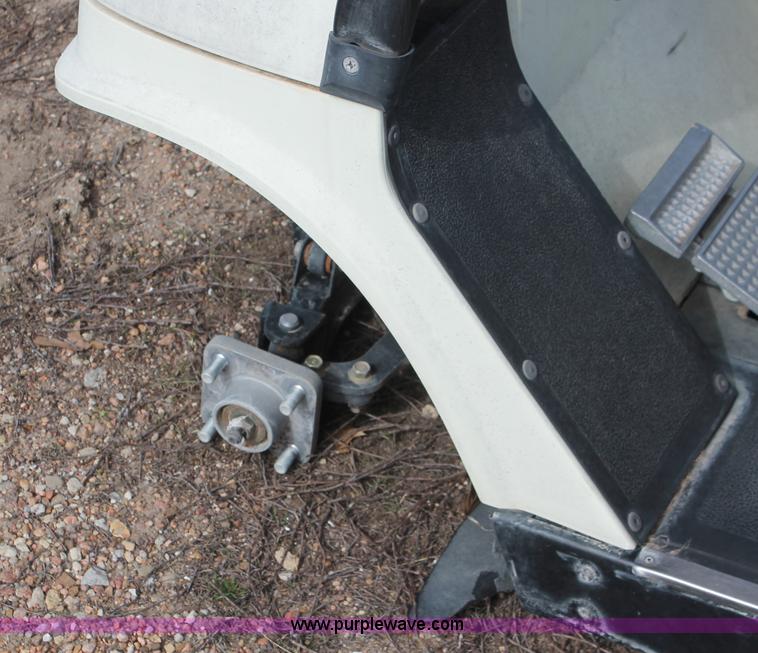 image for item E2972 Yamaha golf cart