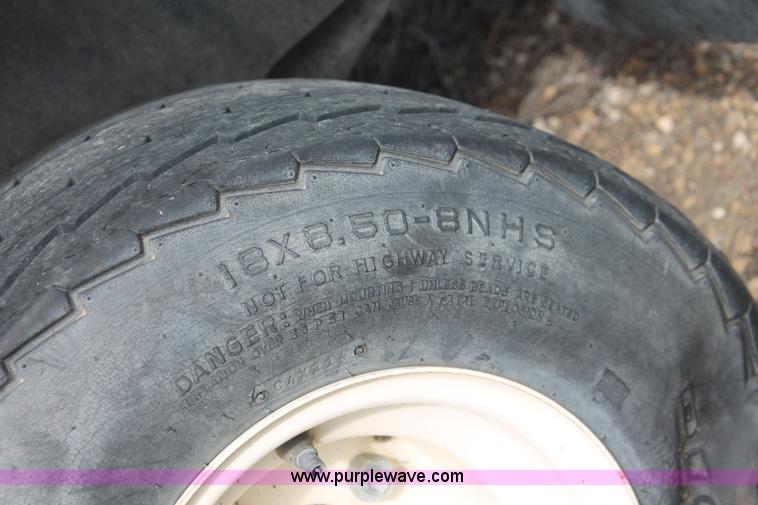 image for item E2972 Yamaha golf cart