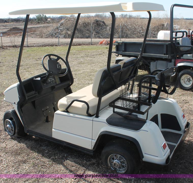 image for item E2975 Par Car golf cart