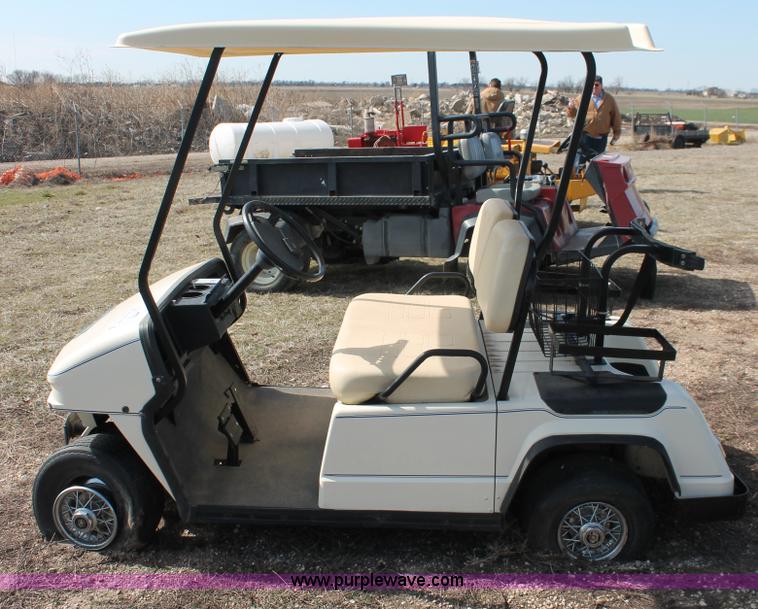 image for item E2975 Par Car golf cart