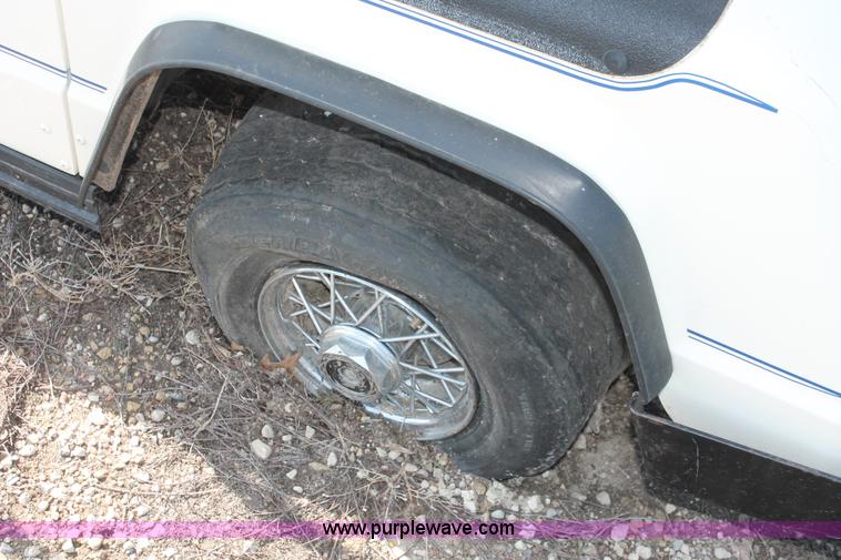 image for item E2975 Par Car golf cart