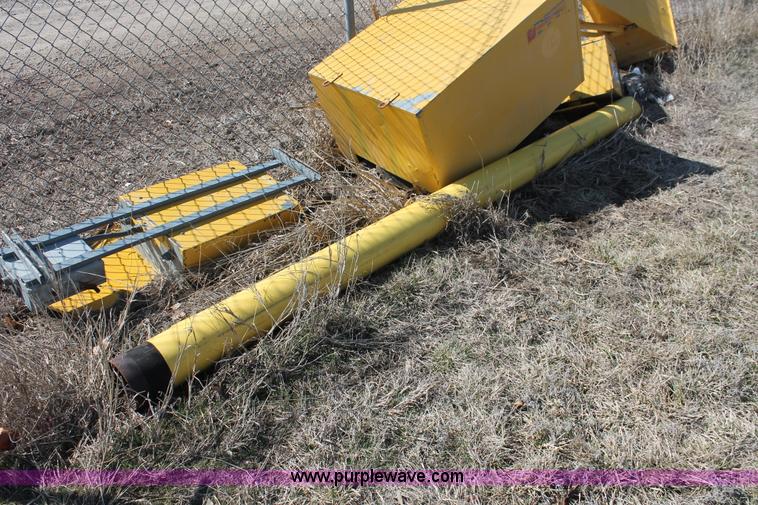 image for item E2977 Thunderbolt tornado siren