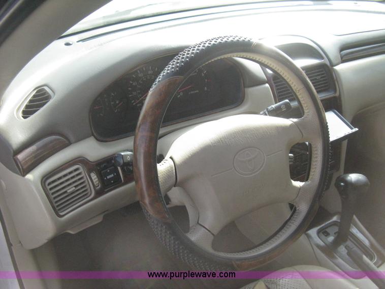 image for item E3124 1999 Toyota Camry Solara SLE