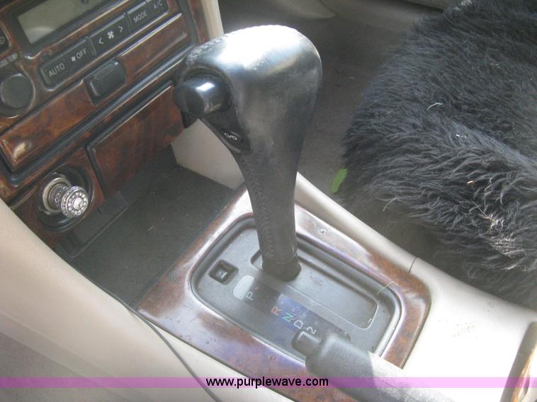 image for item E3124 1999 Toyota Camry Solara SLE