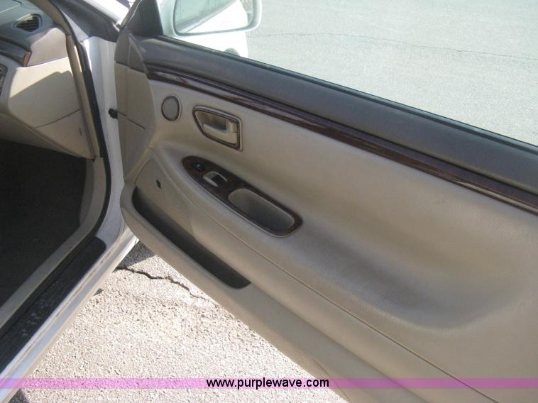 image for item E3124 1999 Toyota Camry Solara SLE