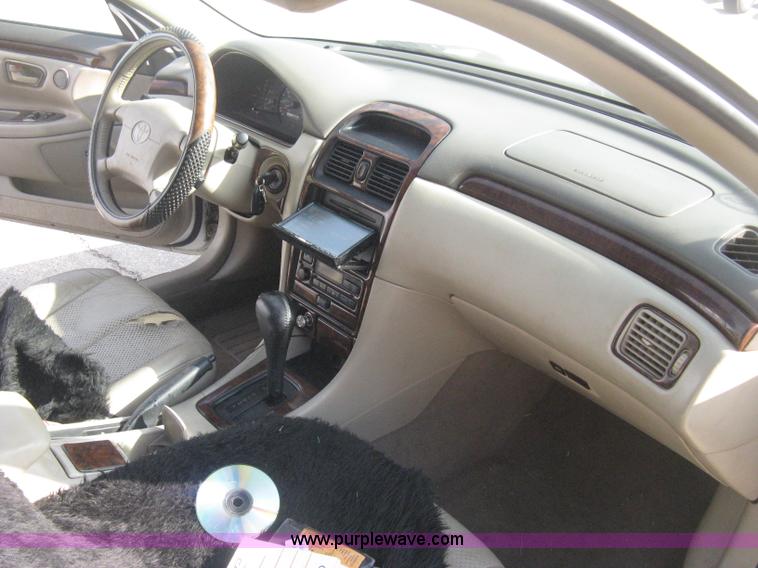 image for item E3124 1999 Toyota Camry Solara SLE